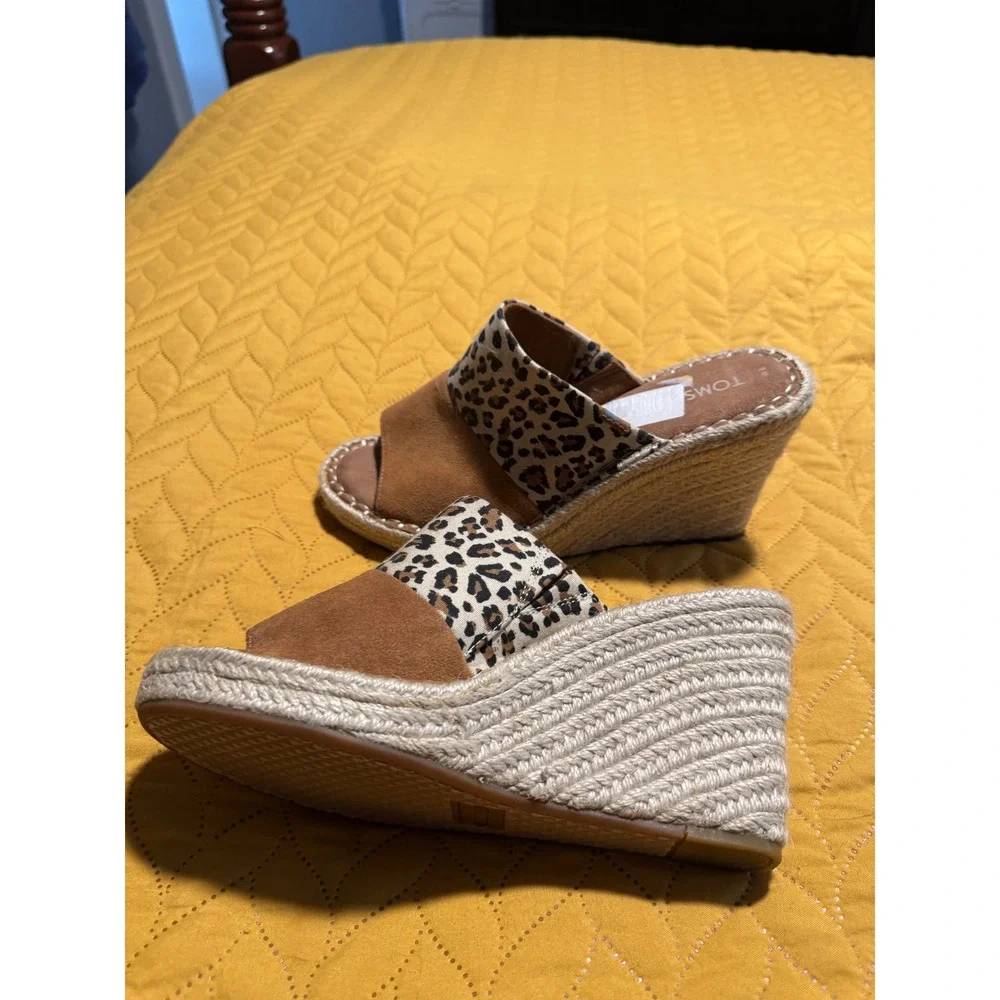 TOMS Monica Mule Espadrille Wedges Brown Suede Leopard Print Sandals Womens 8